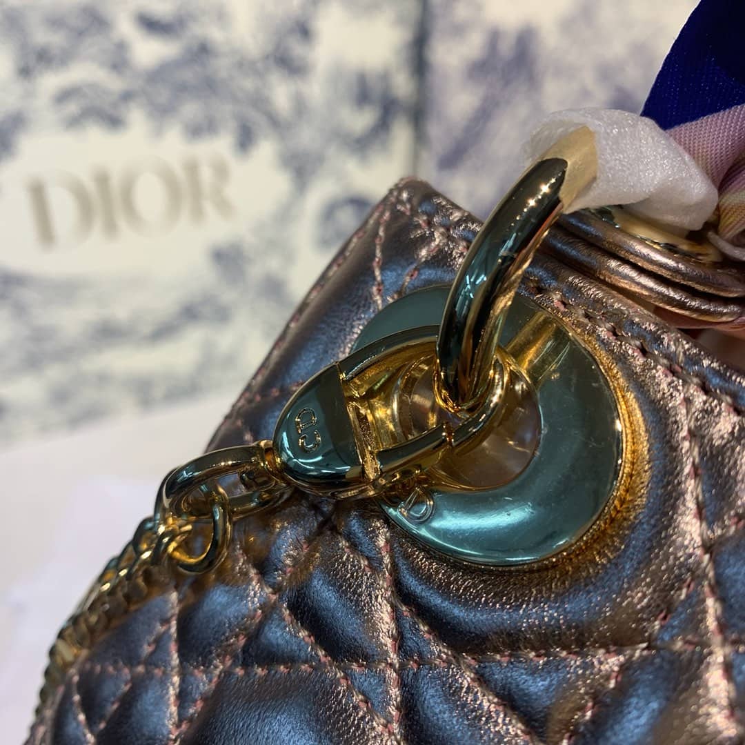 Chr1st1an D10r Lady D10r 17CM Replica Bag