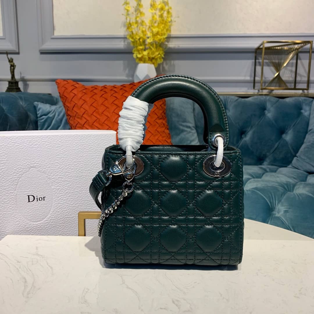 Chr1st1an D10r Lady D10r 17CM Replica Bag