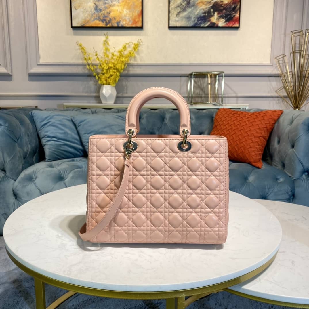 Chr1st1an D10r Lady D10r 32CM Replica Bag