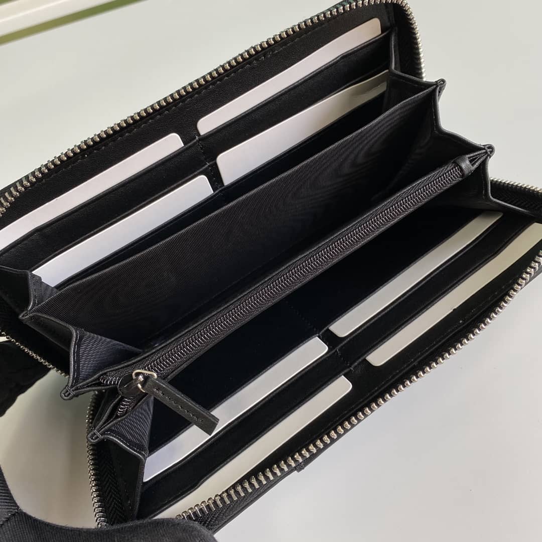 Gvc*1 GG Svp*me Round Fastener Long Wallet Replica 451249