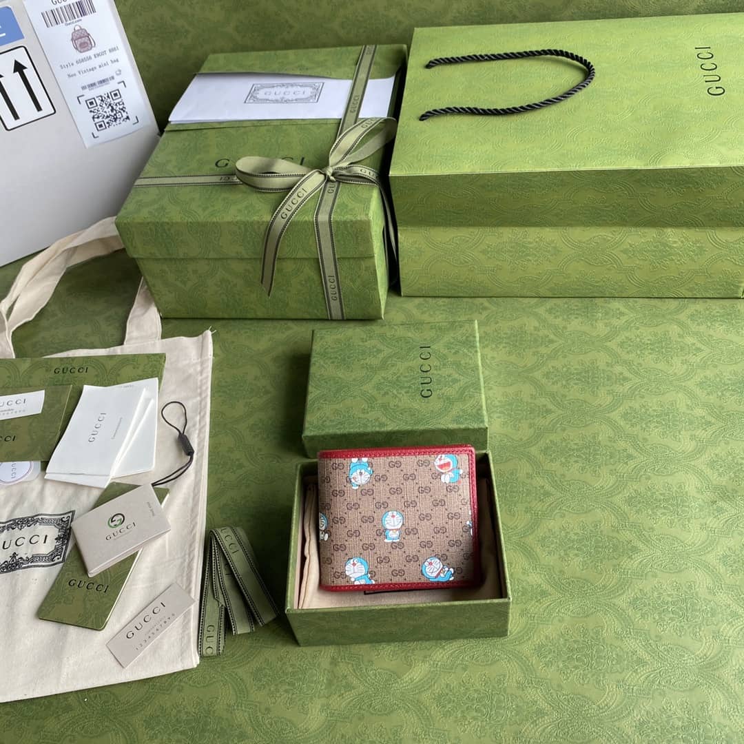 Gvc*1 X Doraemon Bi-Fold Wallet Replica 647802