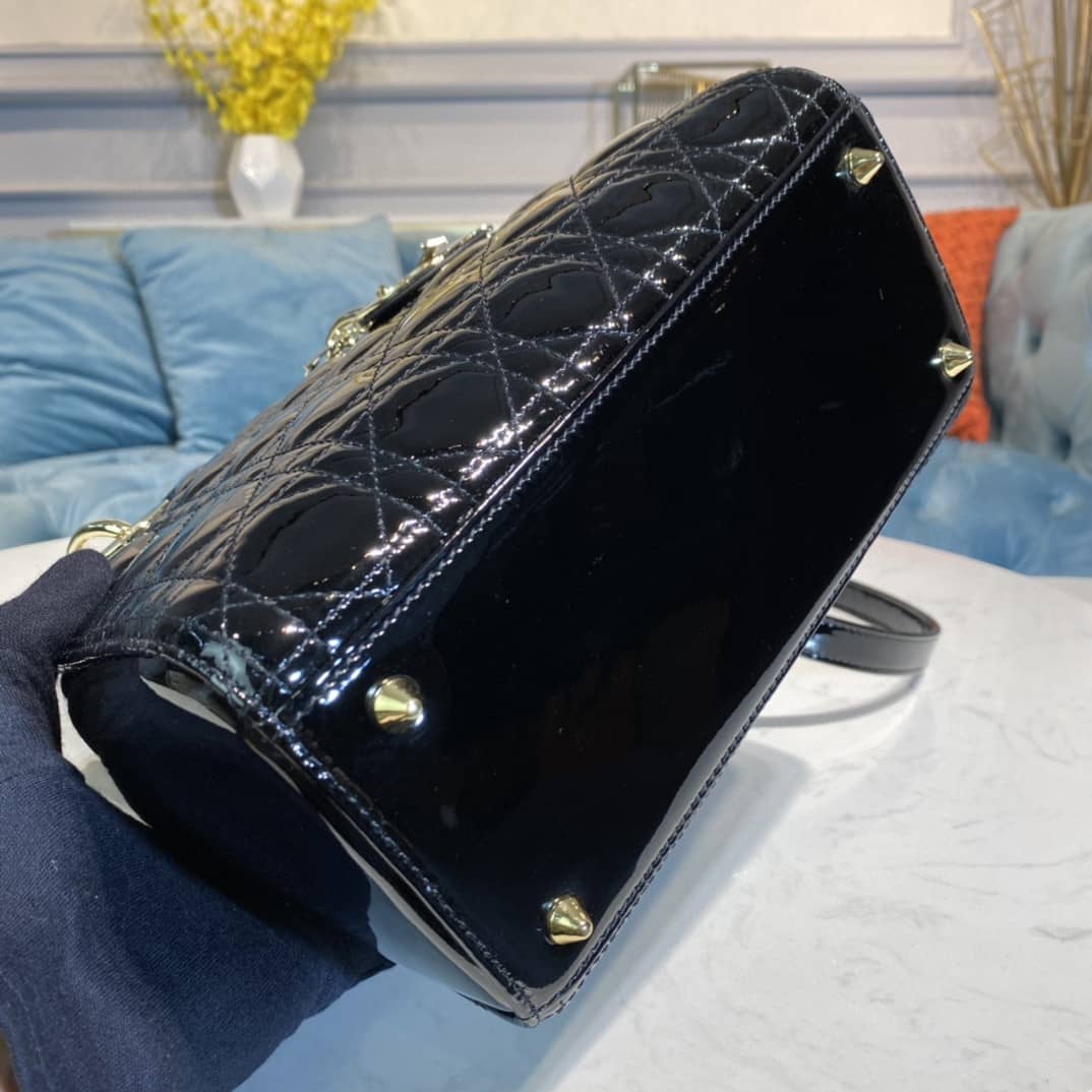 Chr1st1an D10r Lady D10r 24CM Replica Bag