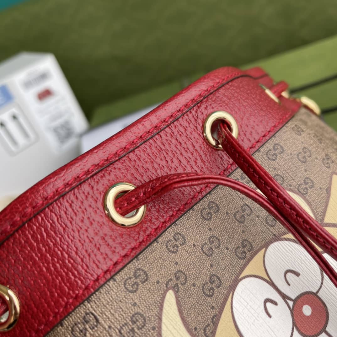 Gvc*1 Doraemon x Gvc*1 Small Bucket Bag Replica 655597