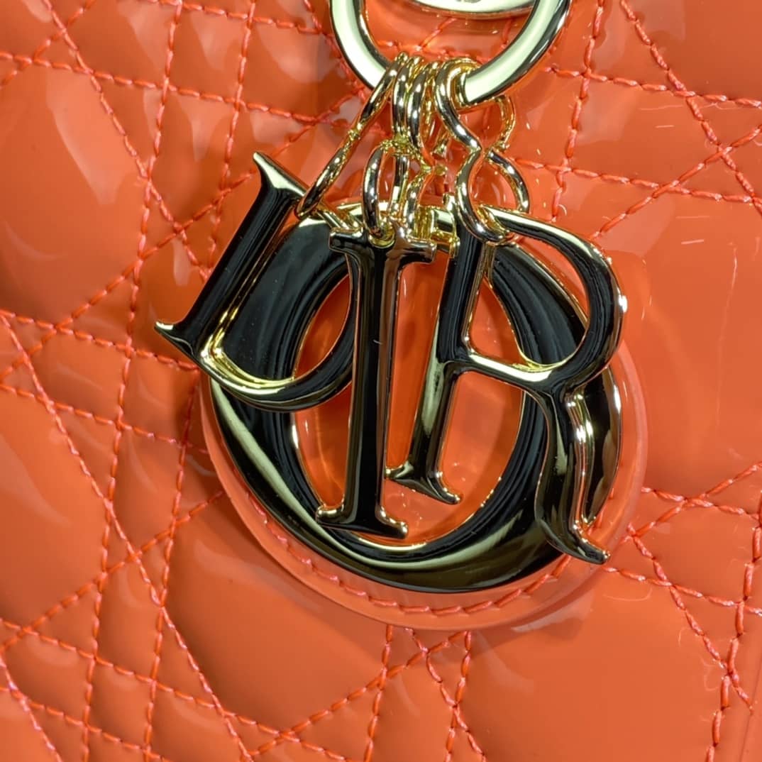 Chr1st1an D10r Lady D10r 20CM Replica Bag