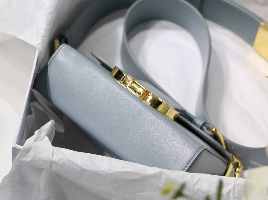 Chr1st1an D10r Montaigne Replica Bag