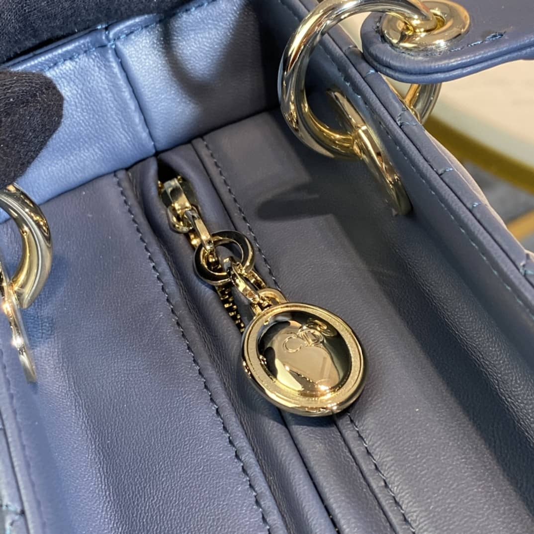 Chr1st1an D10r Lady D10r 24CM Replica Bag