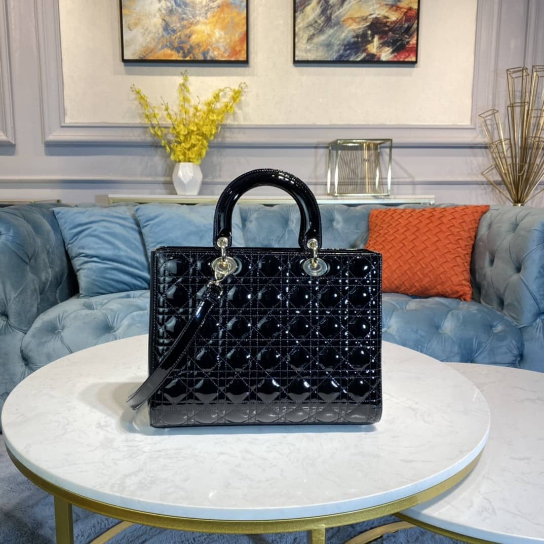 Chr1st1an D10r Lady D10r 32CM Replica Bag