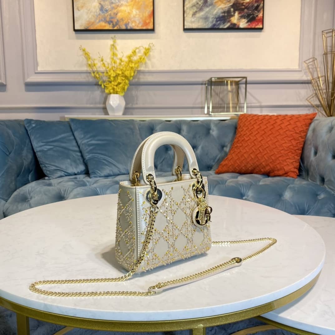 Chr1st1an D10r Lady D10r 17CM Replica Bag