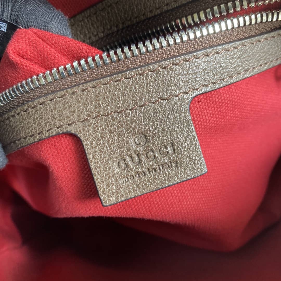 Gvc*1 Svp*me GG Leather Square Shoulder Bag Replica 626363