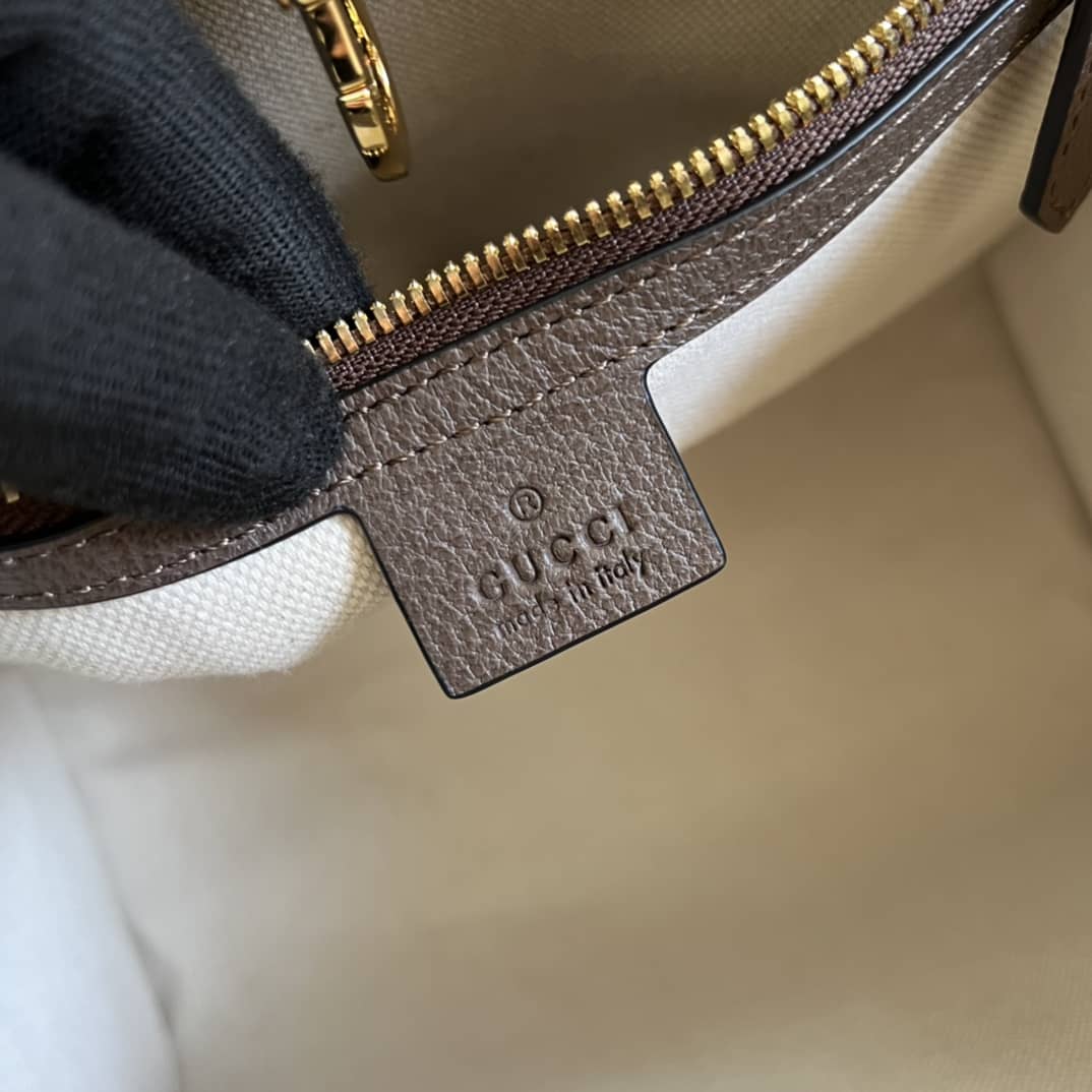 Gvc*1 x Disney Donald Duck Tote Replica 648134