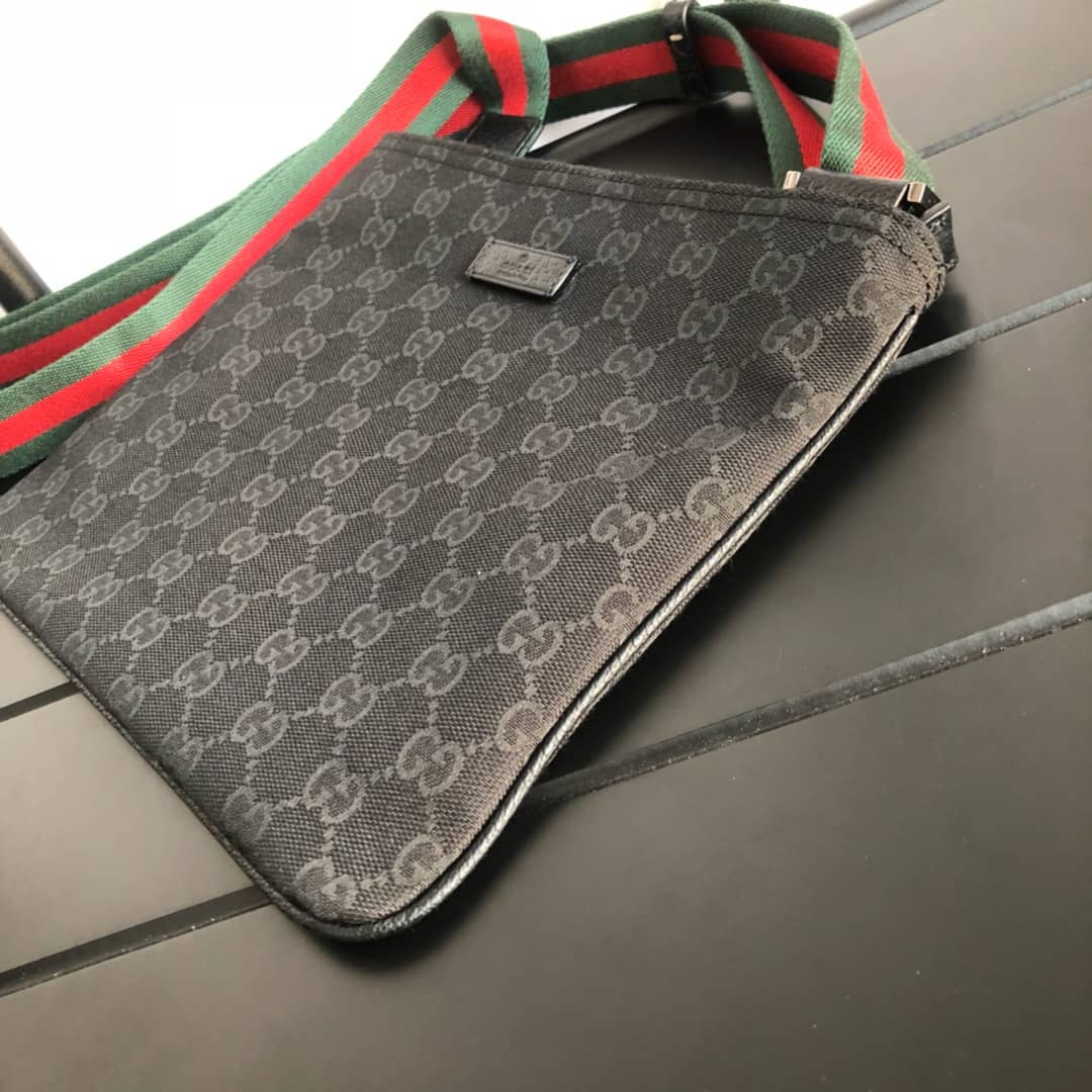 Gvc*1 GG Monogram Canvas Web Small Messenger Bag Replica Black 146309