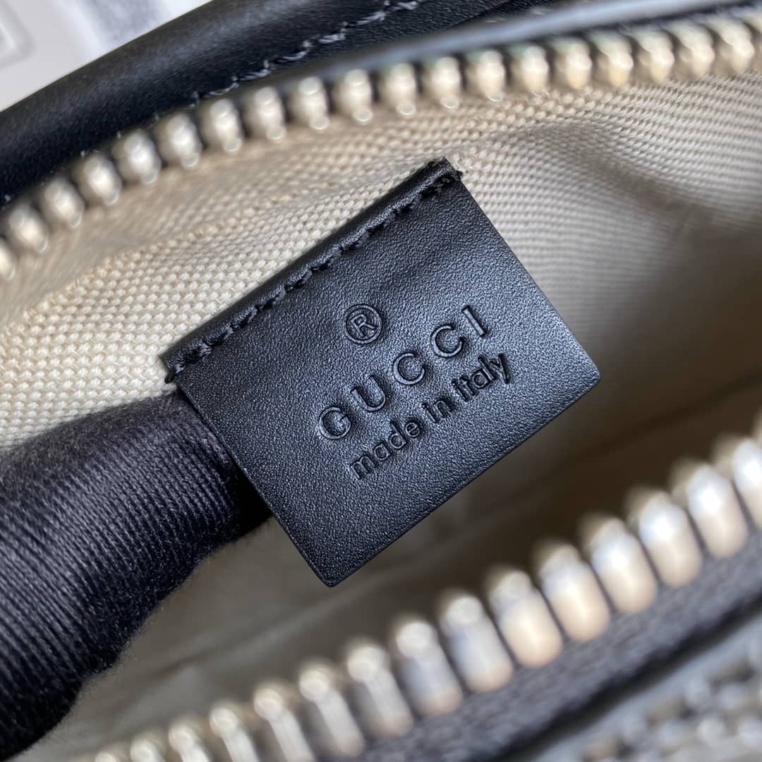 Gvc*1 GG Embossed Cosmetic Case Replica 627470