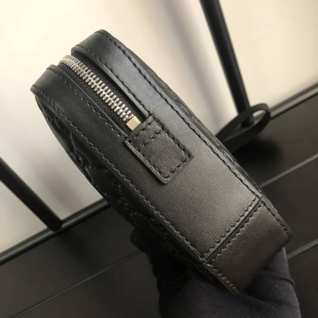 Gvc*1 GG Svp*me Wash Bag Replica Black 495562