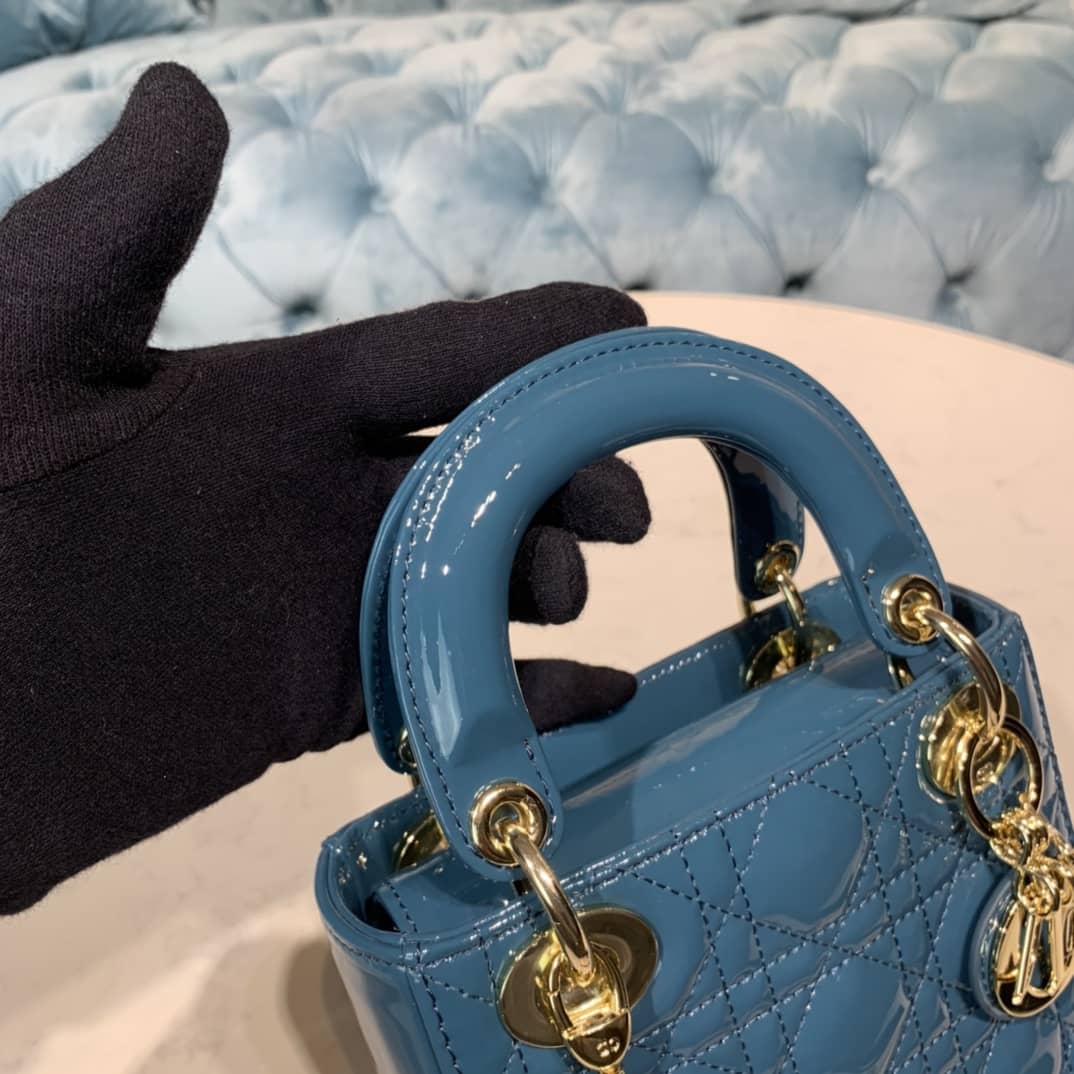 Chr1st1an D10r Lady D10r 17CM Replica Bag