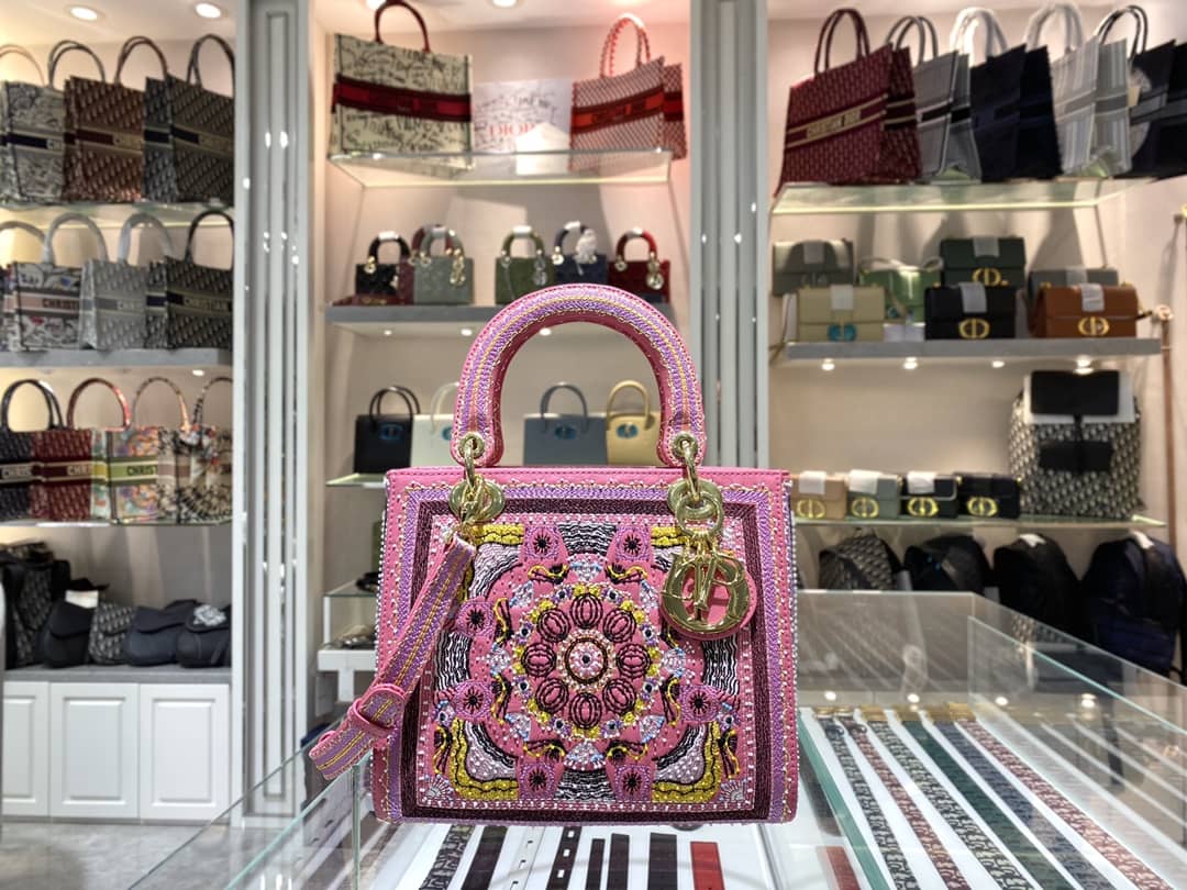 Chr1st1an D10r Lady D10r 24CM Replica Bag