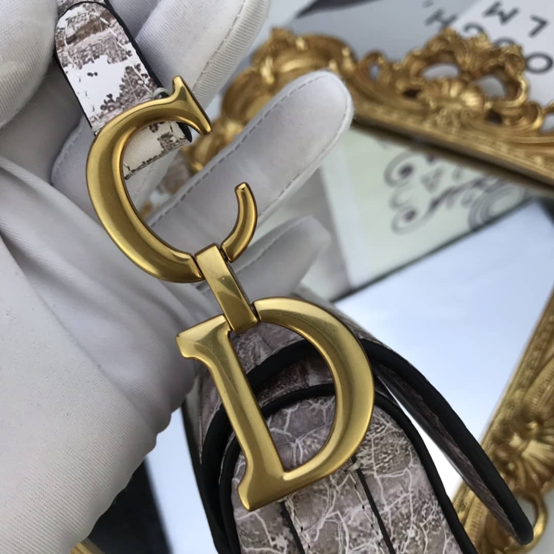 D10r Saddle Bag Dupe