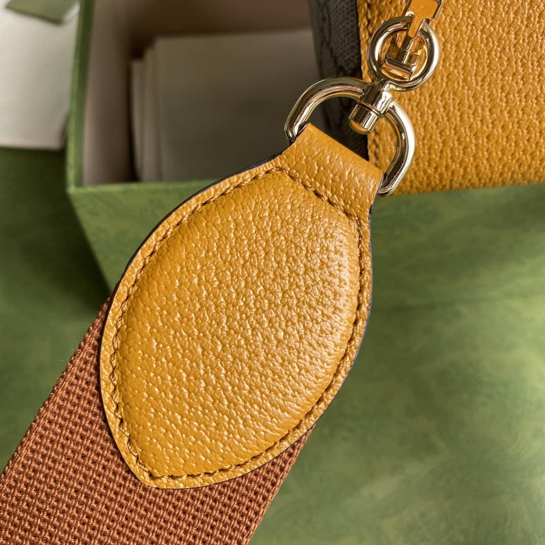 Gvc*1 Exo-Kai Teddy Bear Svp*me GG Canvas Shoulder Bag Replica 574886