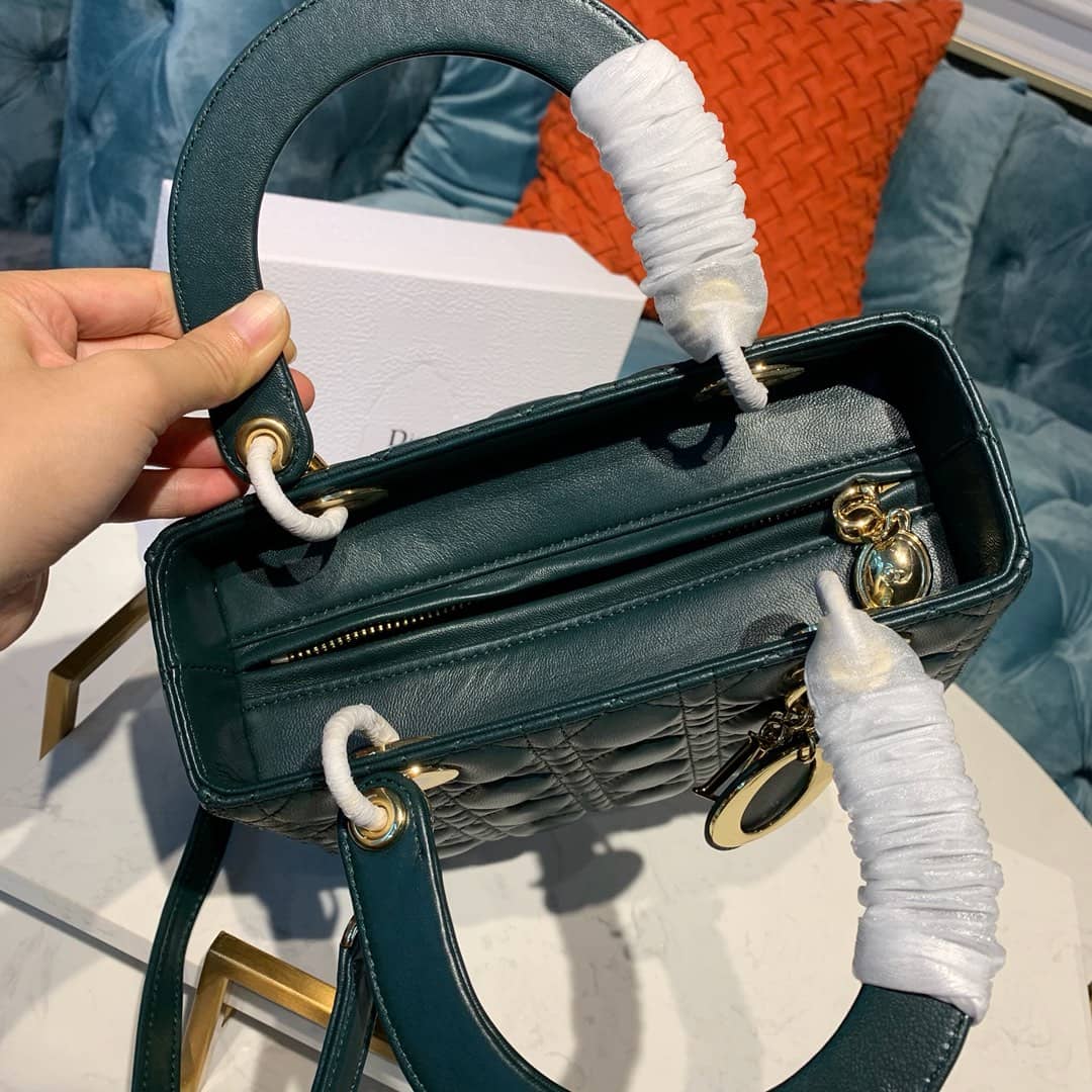 Chr1st1an D10r Lady D10r 24CM Replica Bag