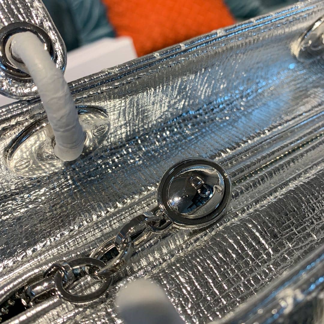 Chr1st1an D10r Lady D10r 24CM Replica Bag