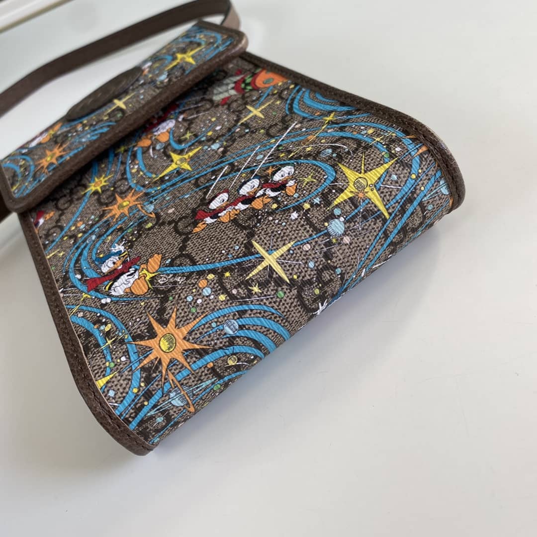 Gvc*1 x Disney Donald Duck Mini Bag Replica 647927