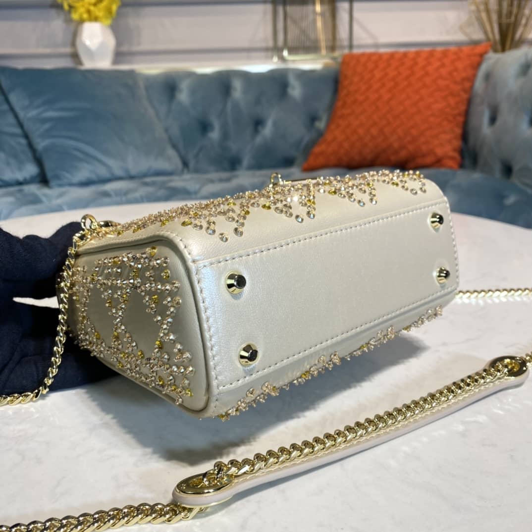 Chr1st1an D10r Lady D10r 17CM Replica Bag