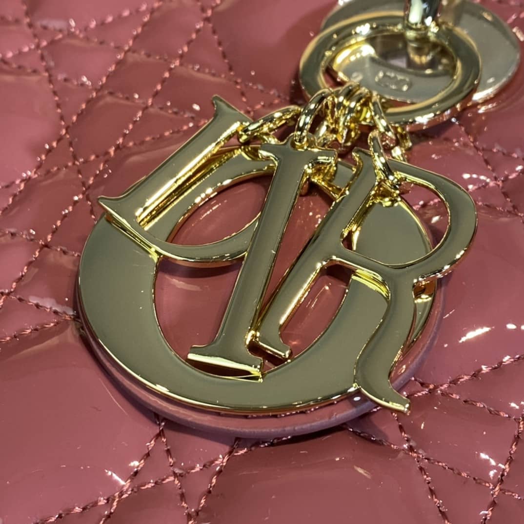 Chr1st1an D10r Lady D10r 24CM Replica Bag