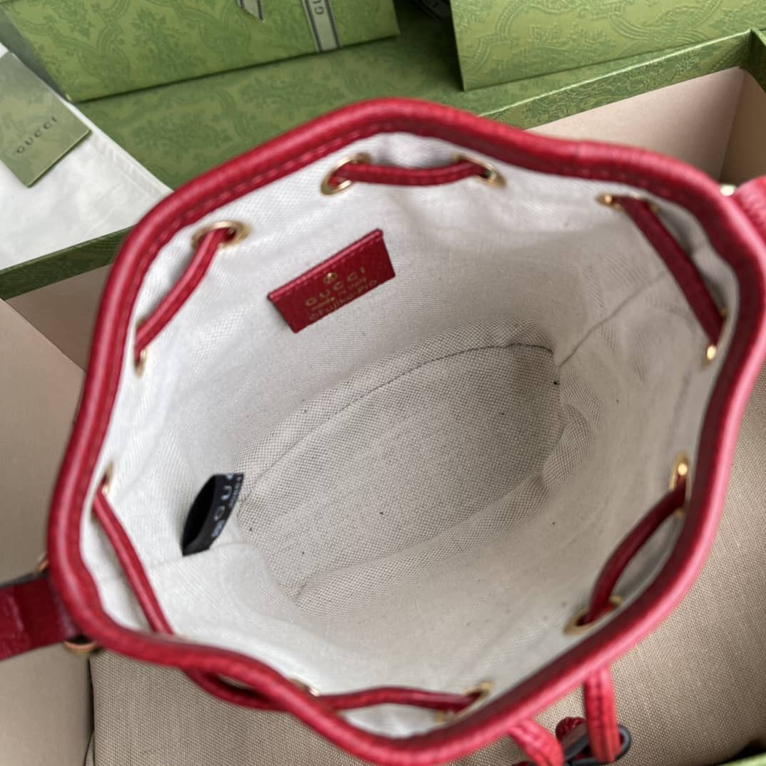 Gvc*1 Doraemon X Gvc*1 Mini Bucket Bag Replica 647801