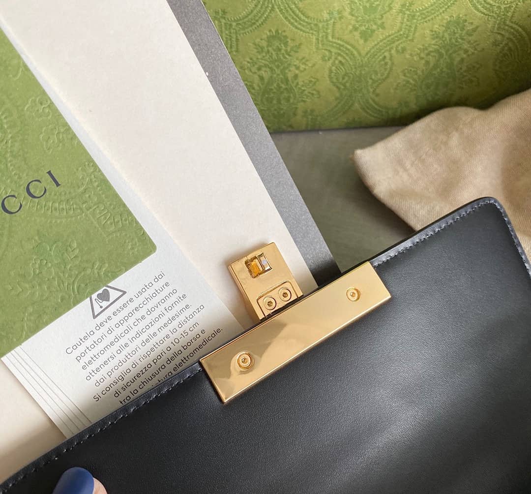 Best Replica Gvc*1 Padlock Small GG Chain Shoulder Bag Replica Black 409487(ColaReps)