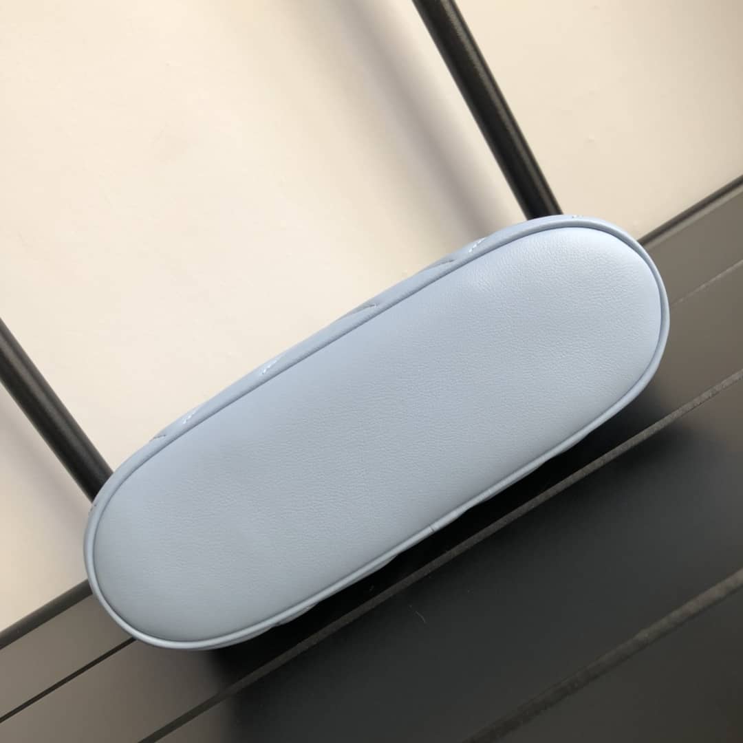 Gvc*1 GG Marmont Quilted Vanity Bag Replica Blue 625690