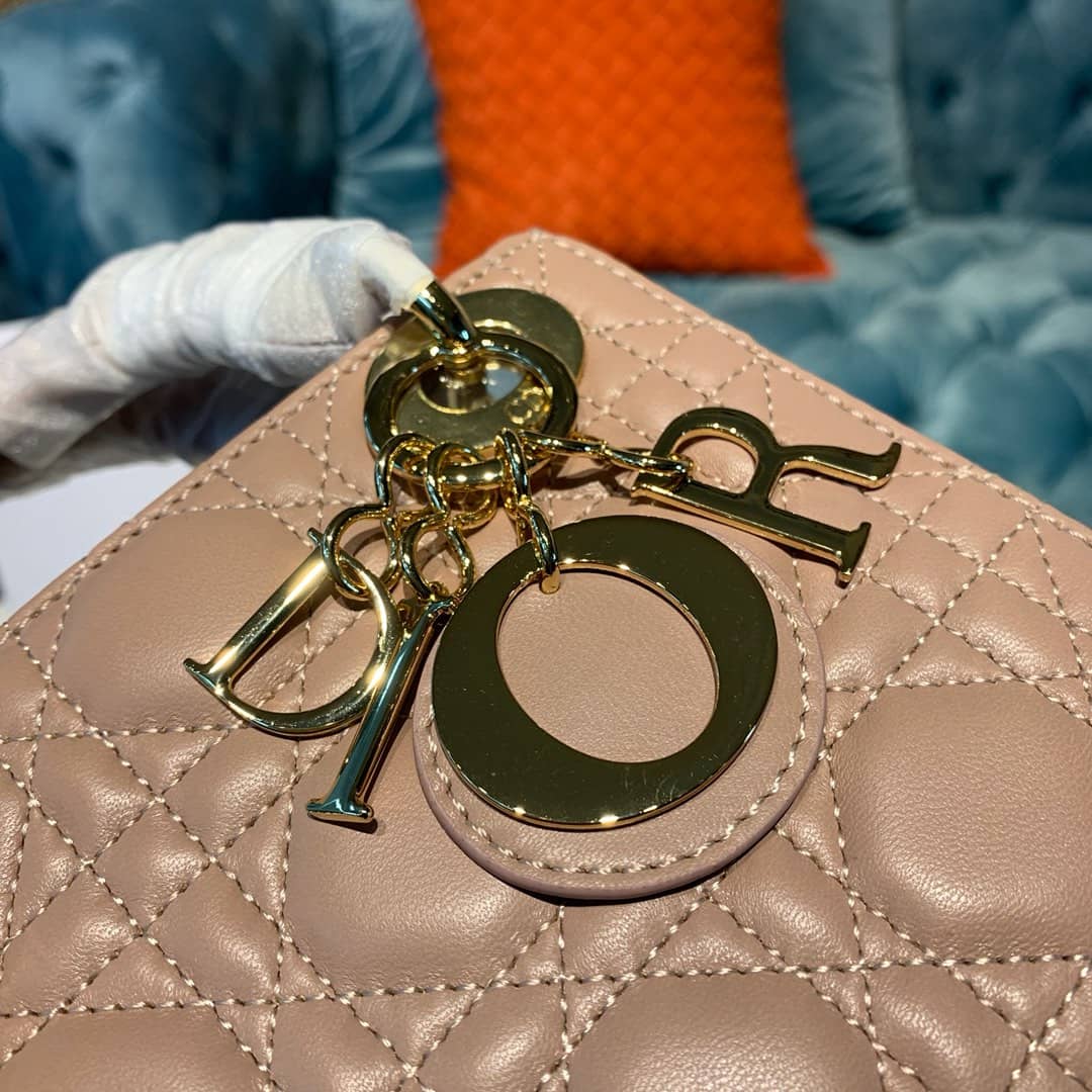 Chr1st1an D10r Lady D10r 17CM Replica Bag