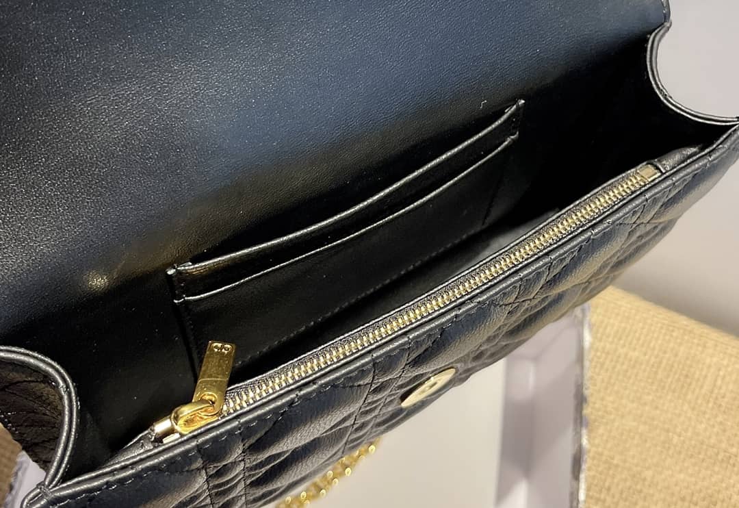 Chr1st1an D10r Caro Chain Belt Replica Pouch