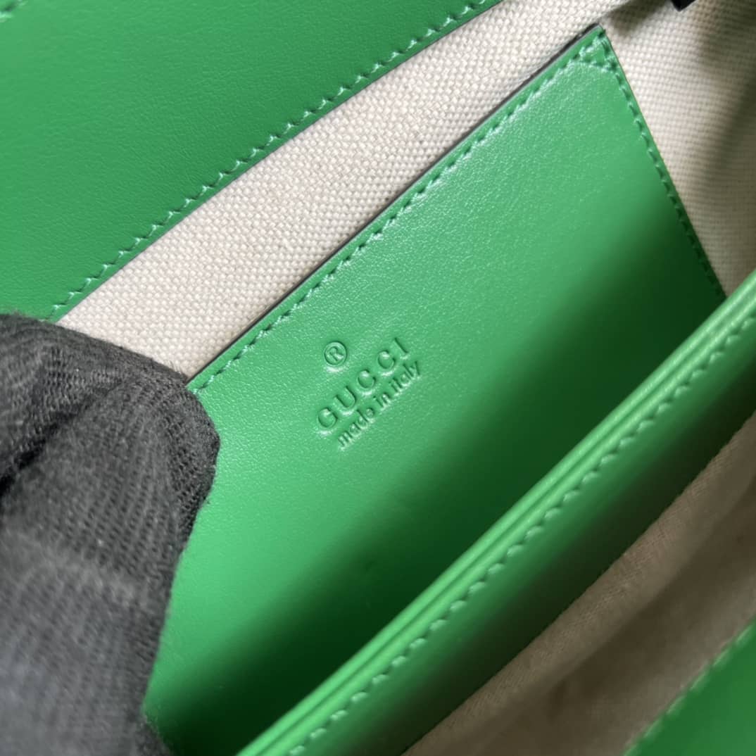 Gvc*1 GG Matelassé Leather 702200 Replica Shoulder Bag