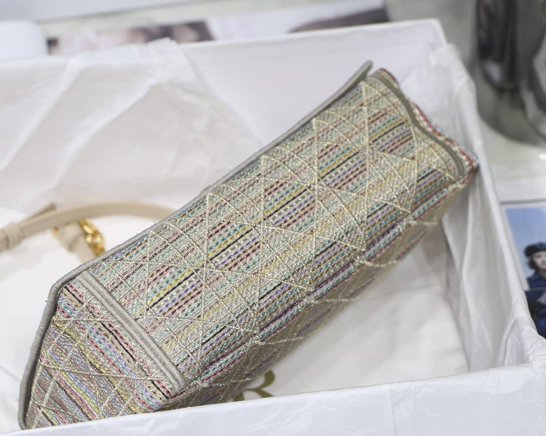 Chr1st1an D10r Caro Replica Bag