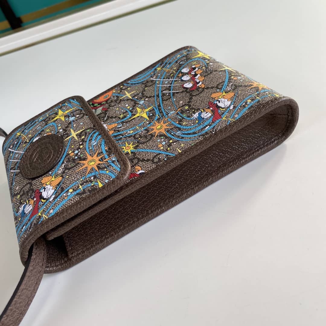 Gvc*1 x Disney Donald Duck Mini Bag Replica 647927