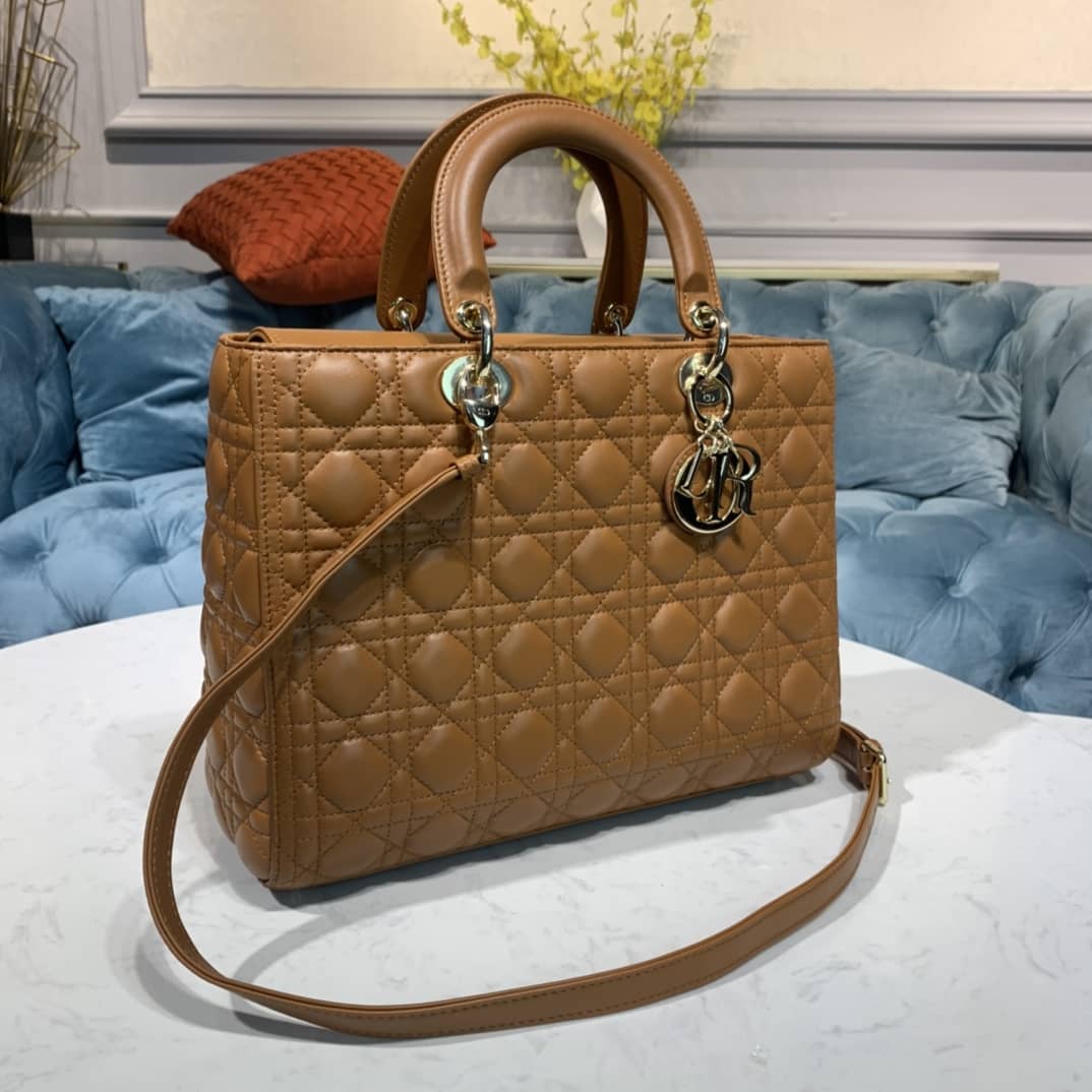 Chr1st1an D10r Lady D10r 32CM Replica Bag