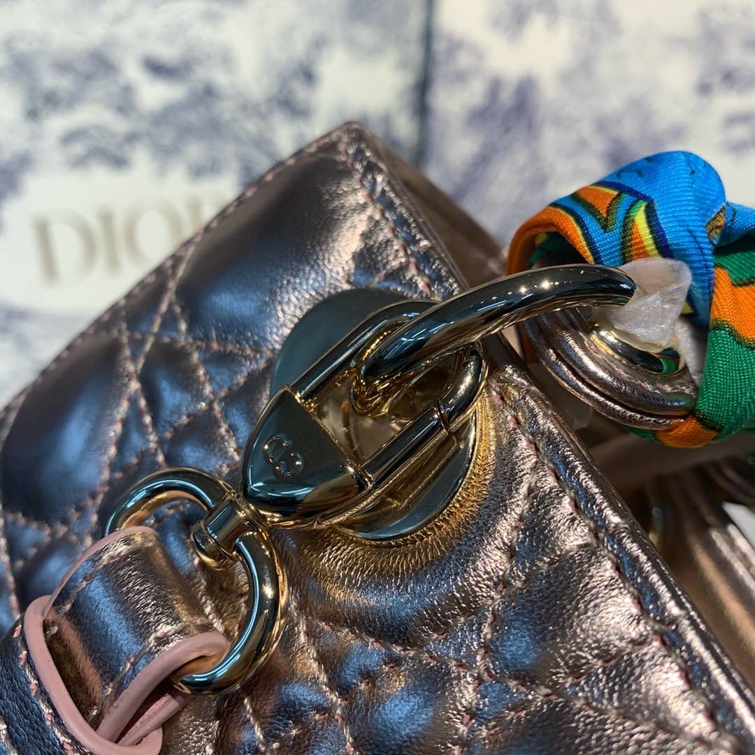 Chr1st1an D10r Lady D10r 20CM Replica Bag