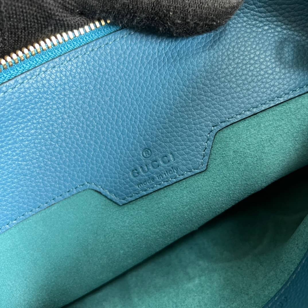 Gvc*1 Calfskin Matelasse Small GG Marmont Chain 681200 Replica Clutch