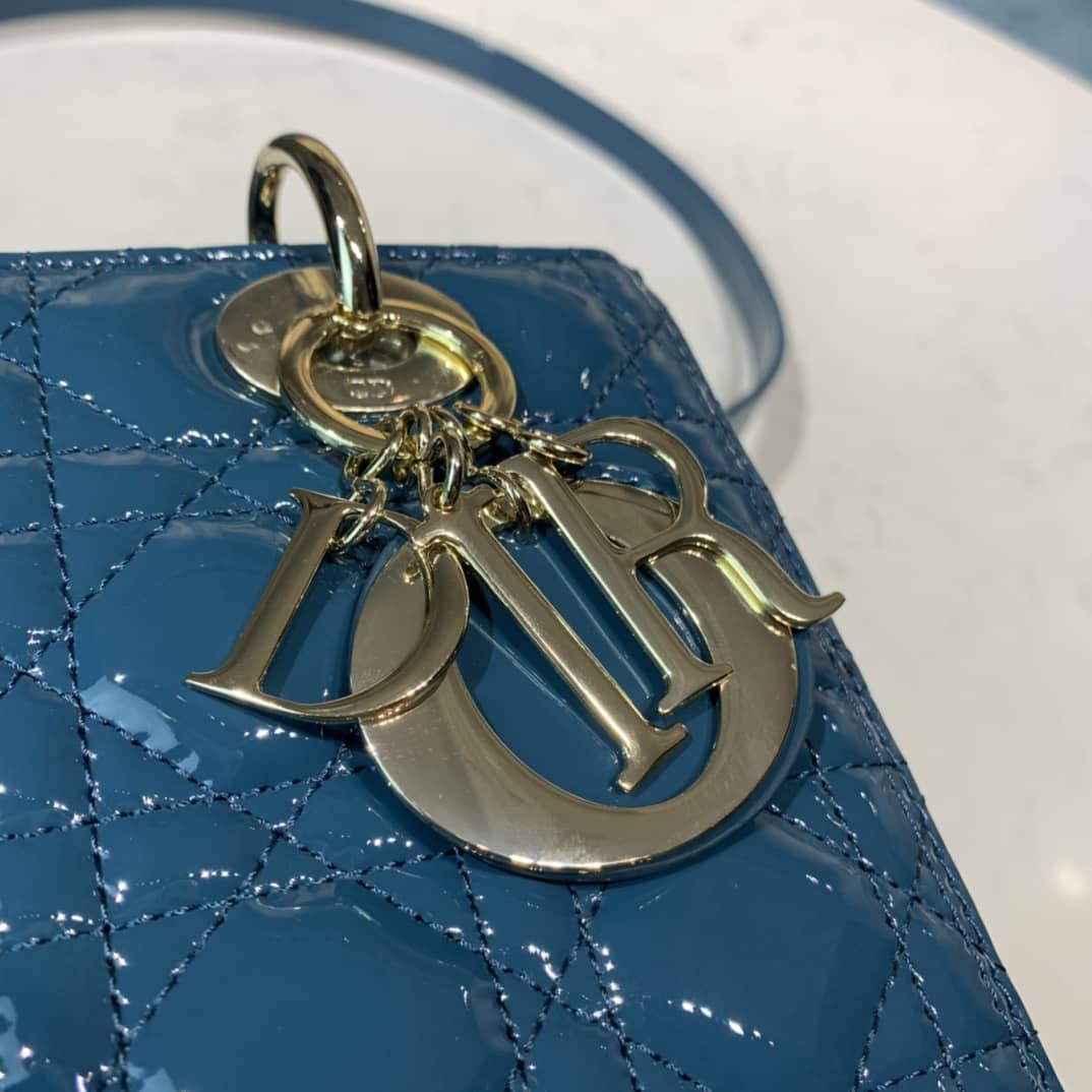 Chr1st1an D10r Lady D10r 24CM Replica Bag