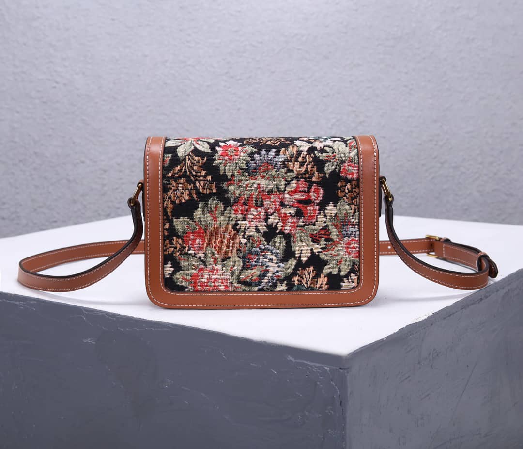 Ce1i*e Bag Dupe Triomphe Teen 18.5cm