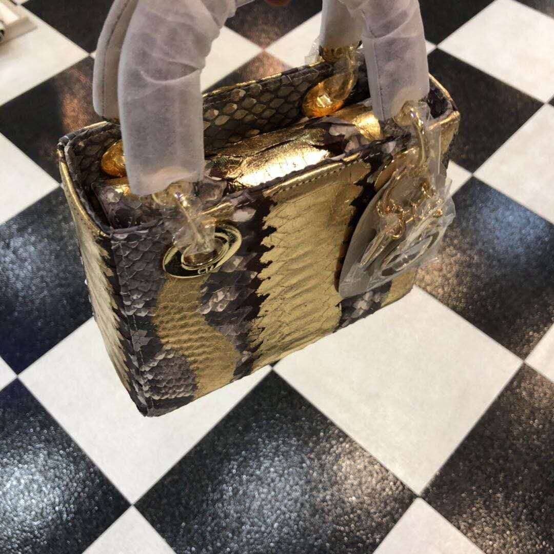 Chr1st1an D10r Lady D10r 17CM Replica Bag