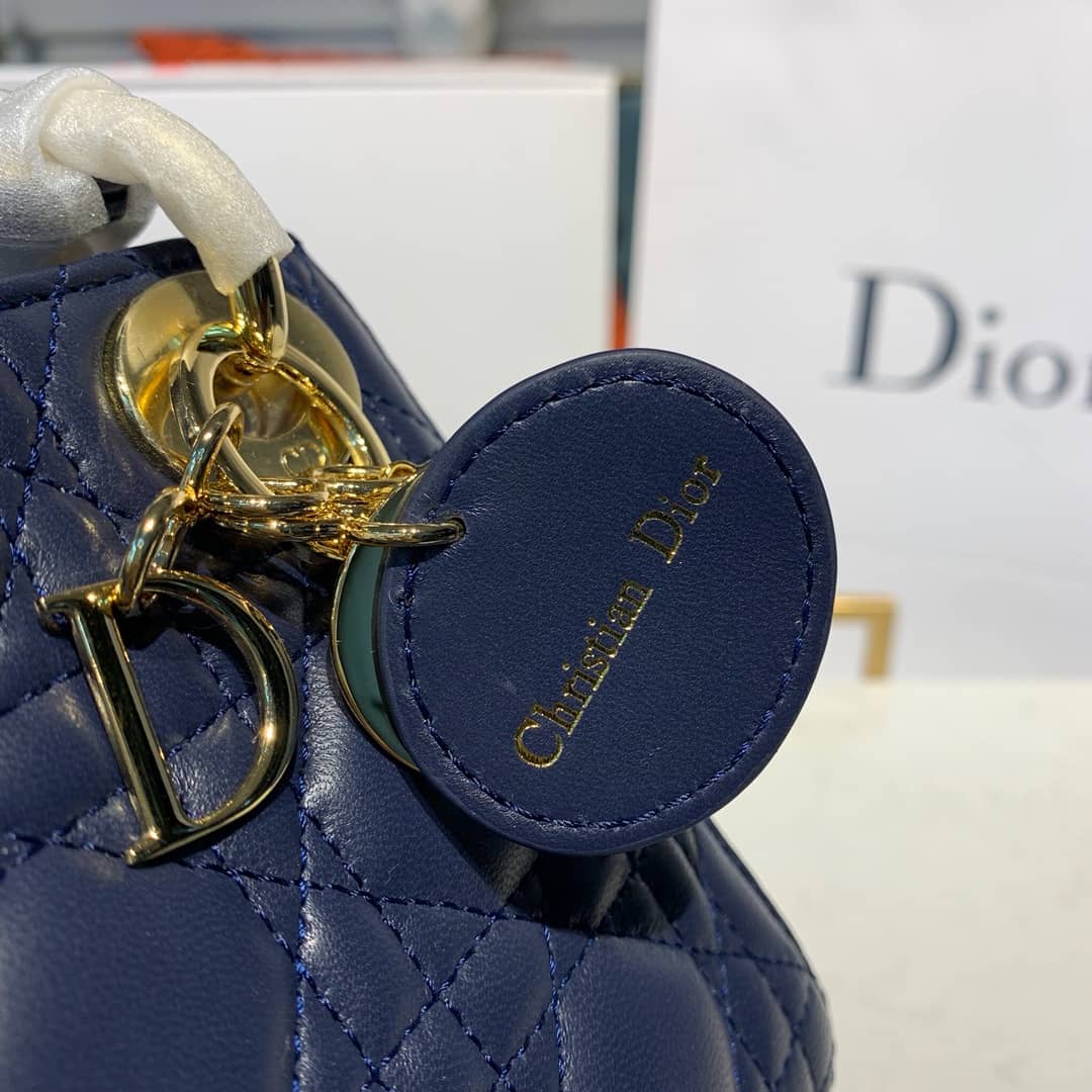 Chr1st1an D10r Lady D10r 17CM Replica Bag