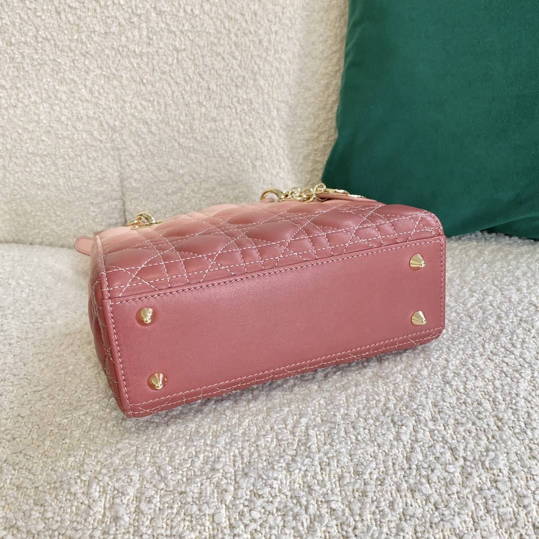 Chr1st1an D10r Lady D10r 20CM Replica Bag