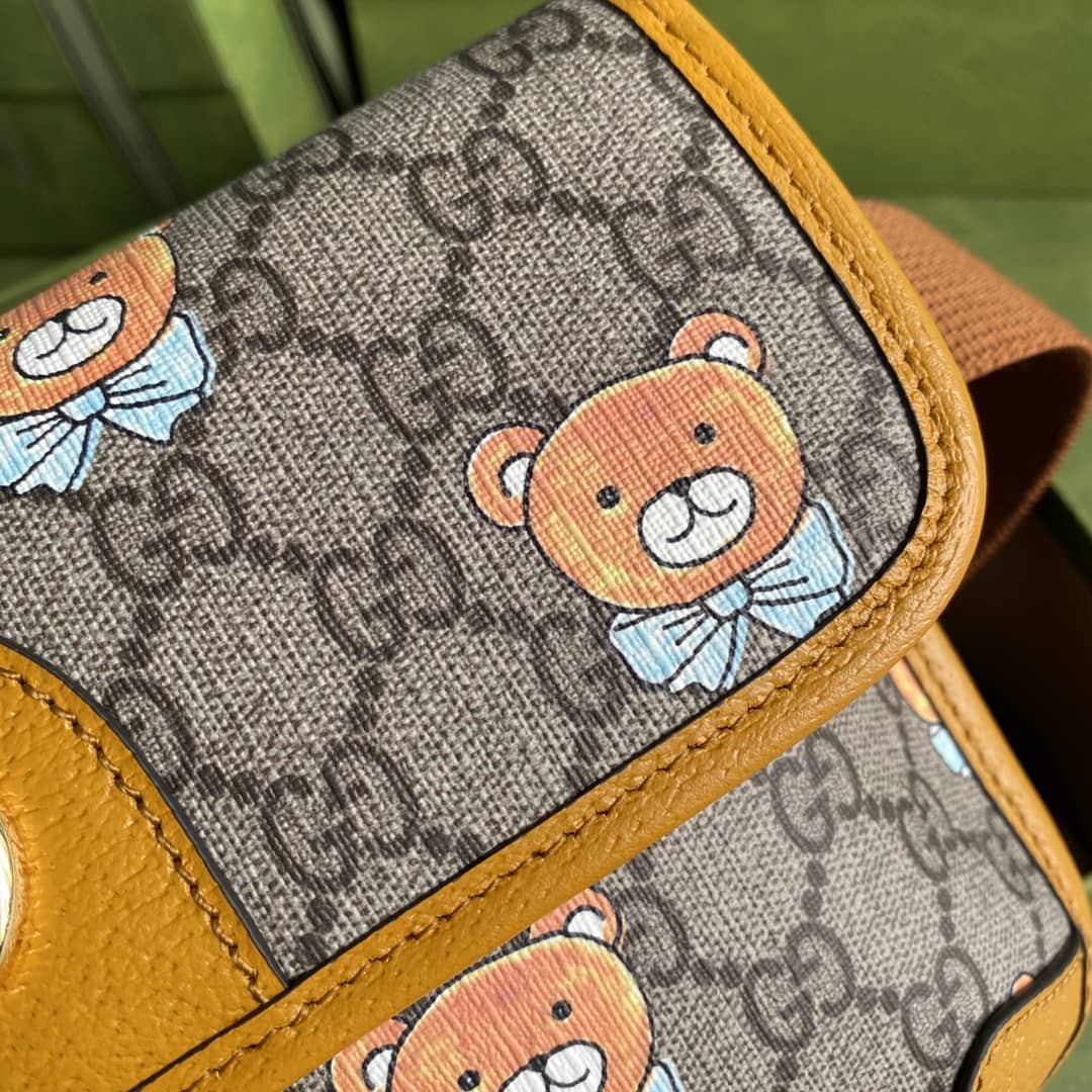 Gvc*1 Doraemon x Gvc*1 Small Belt Bag Replica 647817