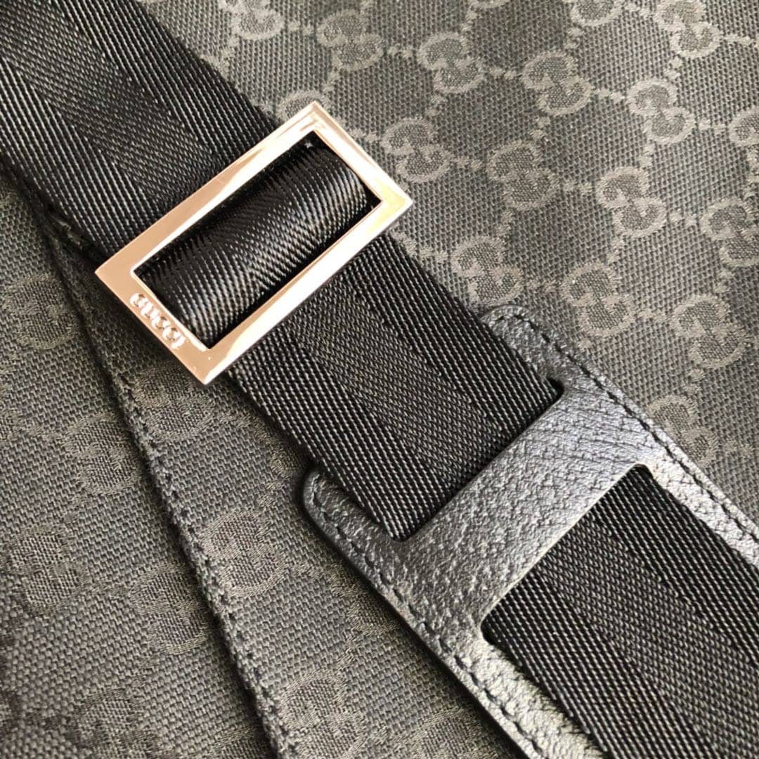 Gvc*1 GG Canvas Messenger Bag Replica Black 146236