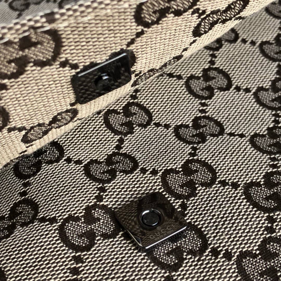 Gvc*1 GG Canvas Messenger Bag Replica Brown 146236