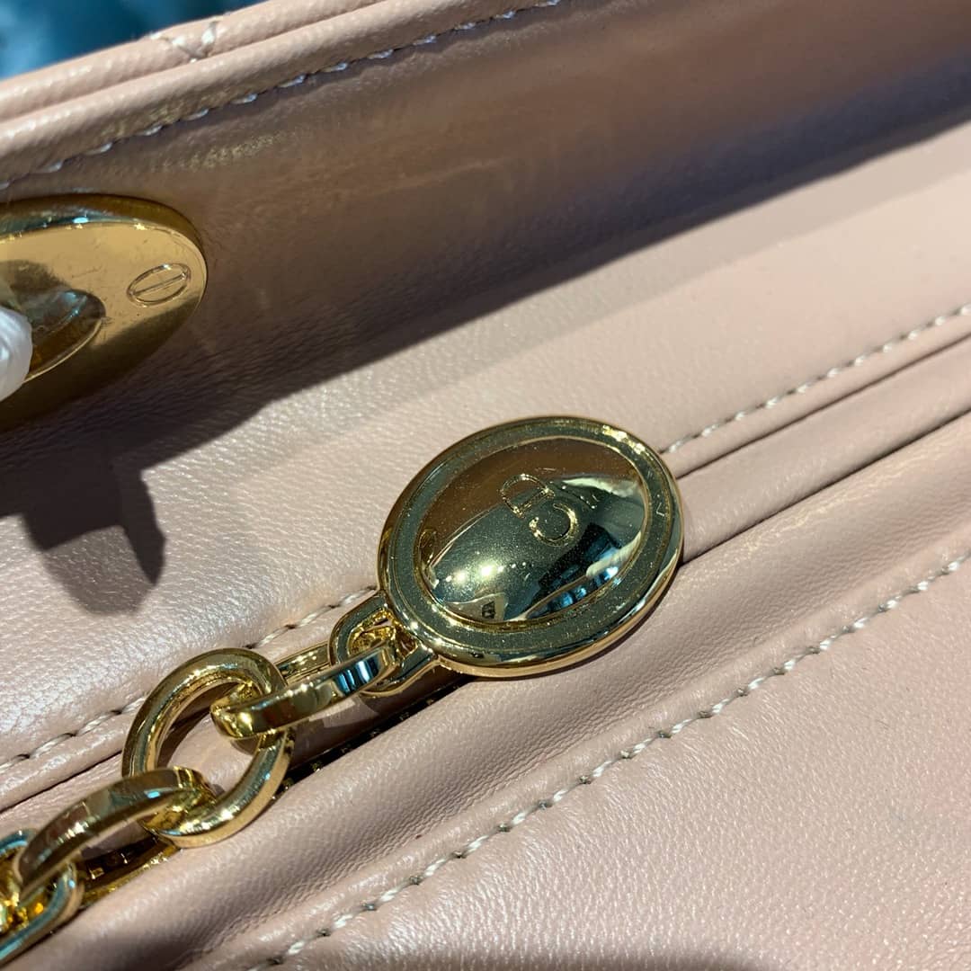 Chr1st1an D10r Lady D10r 24CM Replica Bag