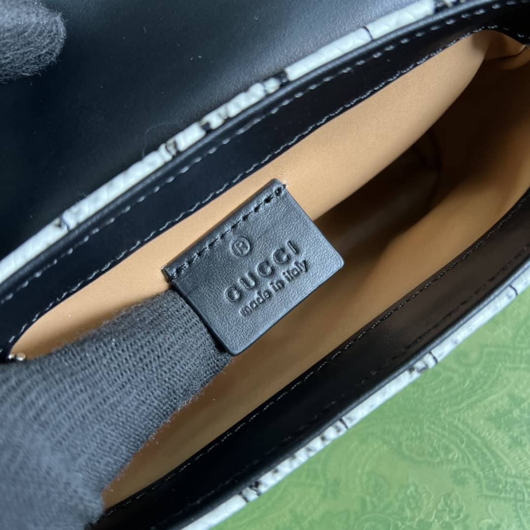 Gvc*1 GG Marmont Quilting S*per Mini 476433 Replica Crossbody Bag