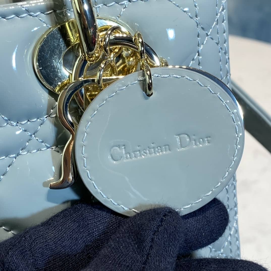 Chr1st1an D10r Lady D10r 24CM Replica Bag