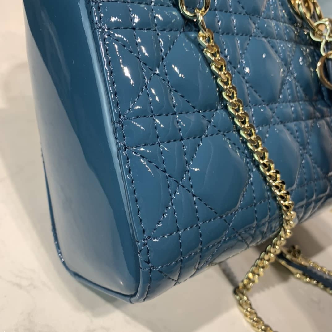 Chr1st1an D10r Lady D10r 17CM Replica Bag