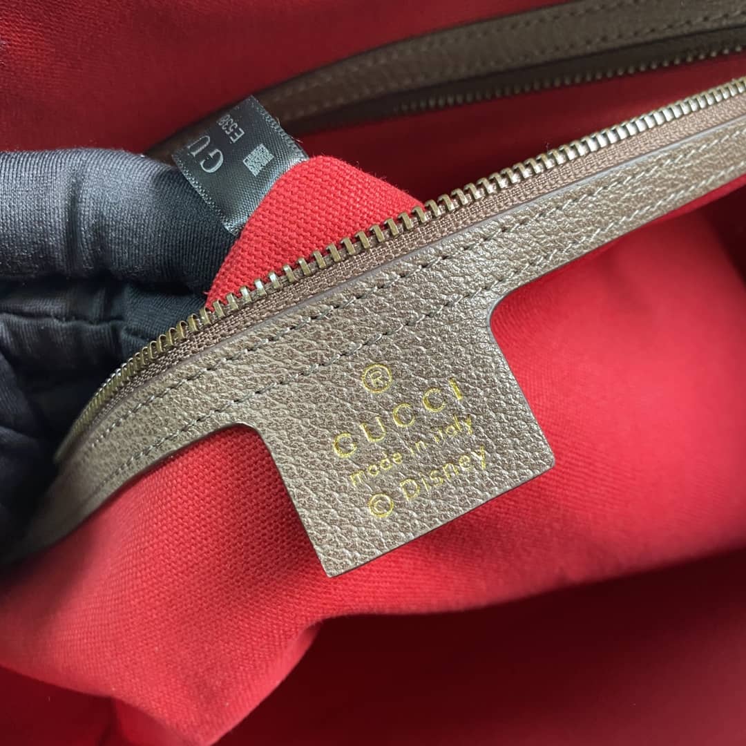 Gvc*1 x Disney Donald Duck Duffle Bag Replica 648085(Cola)